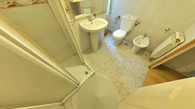 PISO PARA REFORMAR CON TERRAZA EN BEMBIBRE — 10