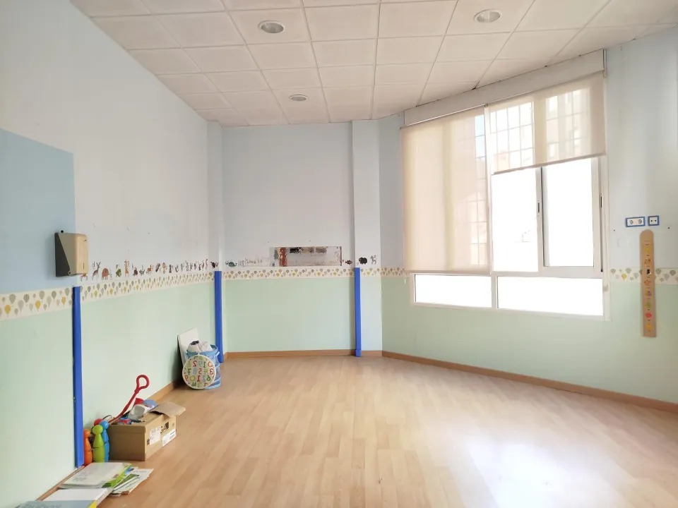 ¡Se alquila o se vende amplio local comercial en Puente Tocinos!