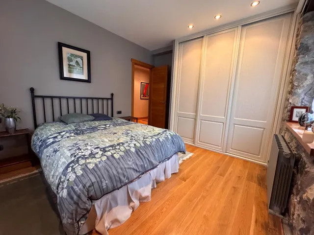Exclusivo Chalet Reformado en Barrika con Vistas al Mar y Amplias Instalaciones — 24