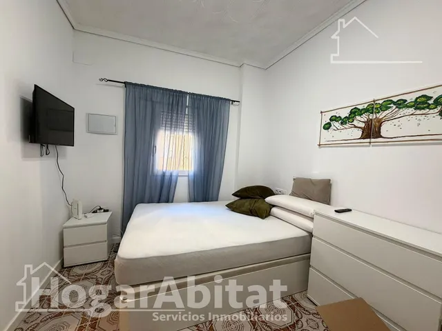 ¡UBICACIÓN IDEAL! BAJO ACOGEDOR Y LUMINOSO CON TERRAZA Y TRASTERO — 12