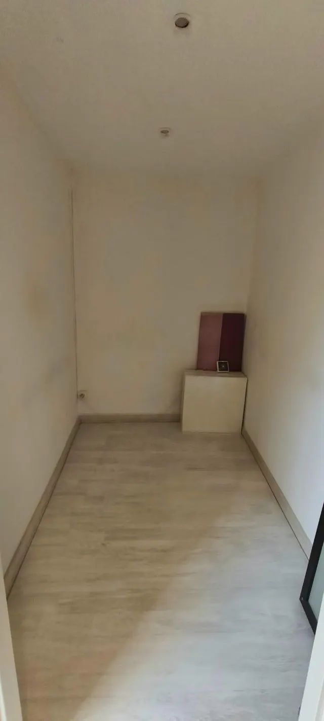 PISO ALQUILER EN CIUTAT VELLA — 13