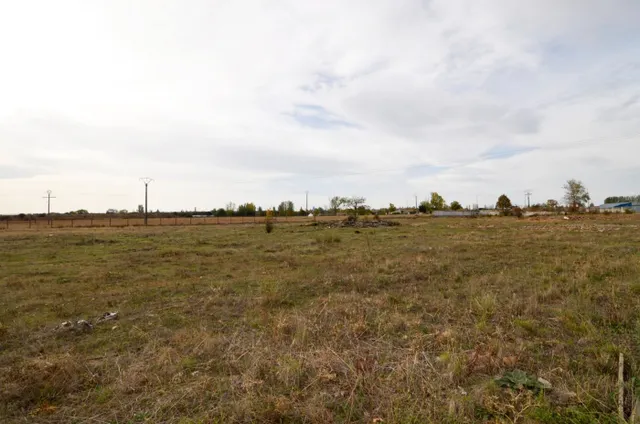 Urbis te ofrece parcela en venta cerca del Camping Regio en Santa Marta de Tormes — 2