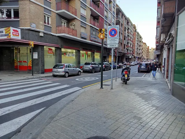 Garaje en C/ Cánovas. Zaragoza — 12