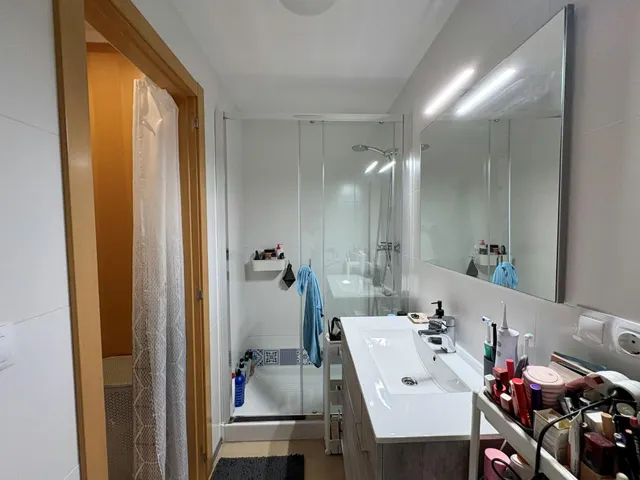 Apartamento luminoso y espacioso en la acogedora Formentera. Cerca de colegios y comercios, a 10 min a pie de Benijófar, a 3,5 km del La Marquesa Golf, y a solo 11 km de las playas de Guardamar. — 31