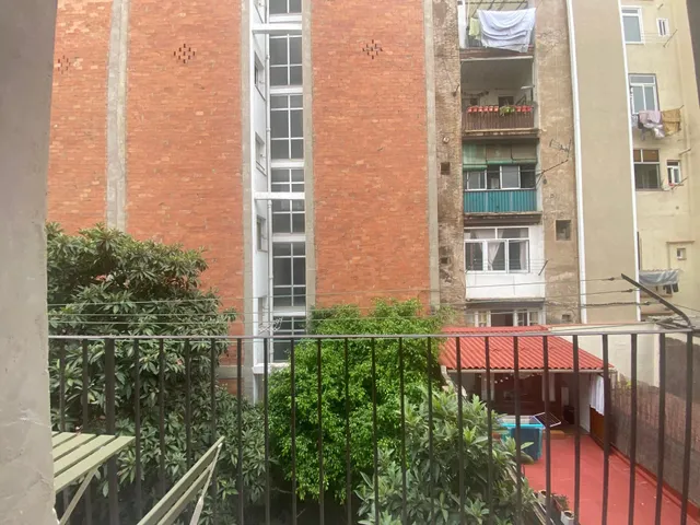 ESTUPENDO APARTAMENTO REFORMADO AL LADO DE SAGRADA FAMILIA — 7
