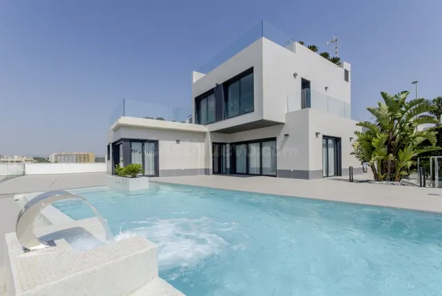 Villa 3 habitaciones 193m² en venta - Campoamor