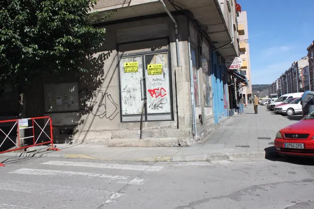 LOCAL COMERCIAL EN AV. AMERICA — 8