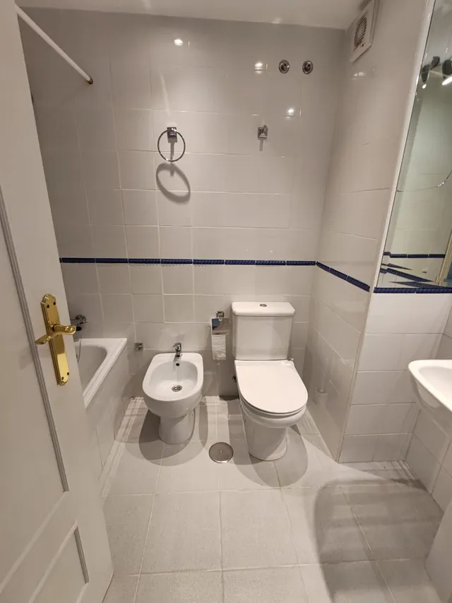 Piso sin amueblar y con garaje opcional — 13