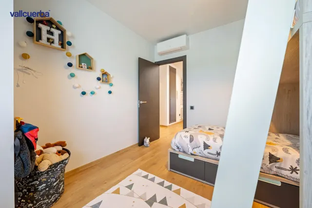 CASA ESQUINERA EN RESIDENCIAL AIGÜESVERDS DE REUS — 42