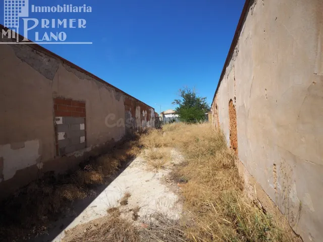 *Se vende solar en esquina a 3 calles en una de las principa - foto 4
