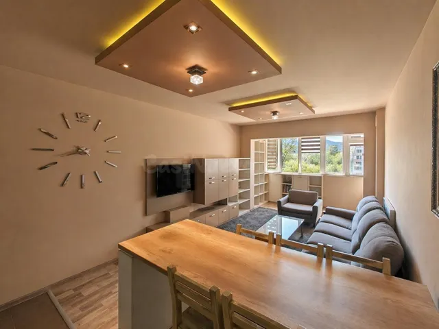 Se vende casa de 3 dormitorios en Calle Baba Iliytsa, Lagera