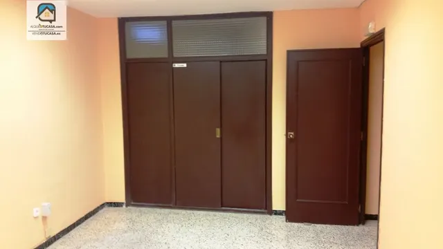 OFICINA CENTRICA 4 DESPACHOS — 2