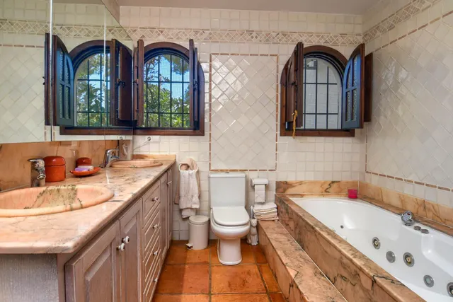 ✓Villa Amplia de Estilo Rústico con Piscina en Calpe, Costa Blanca. — 13