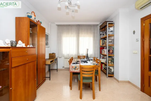 ESPECTACULAR VIVIENDA ADOSADA DE 4 DORMITORIOS CON SÓTANO, TERRAZAS Y PATIO EN GRANADA — 7