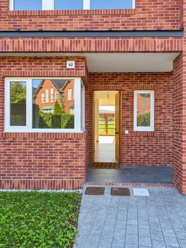 CHALET A ESTRENAR EN MORTERA : LUZ, DISEÑO Y CALIDAD — 28