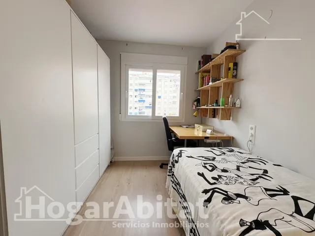 PRECIOSO REFORMADO CON BALCÓN Y ASCENSOR — 29