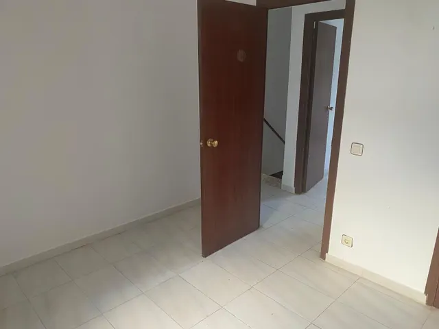 CASA EN VENTA EN LAGUERUELA — 25