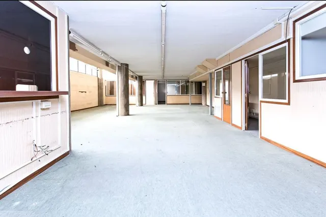 Local comercial 242m² en venta - Sagrada Familia — 5