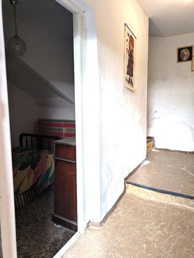 Vivienda en la localidad  Moros, pleno centro de la localidad. — 29