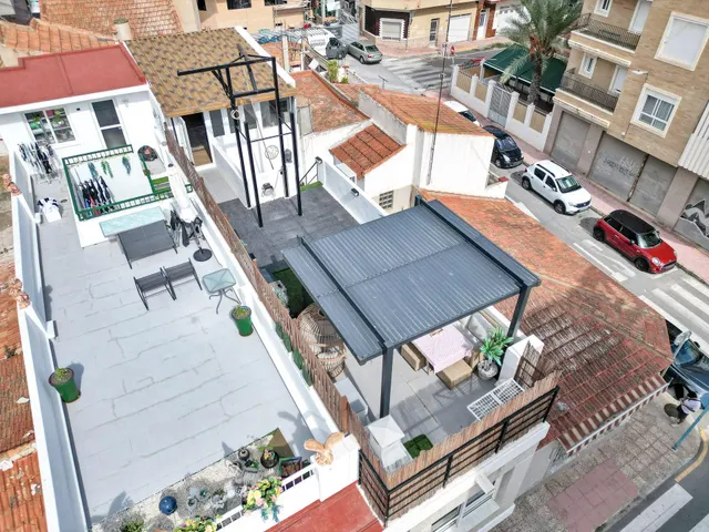 Apartamento de 2 dormitorios en Torrevieja — 25