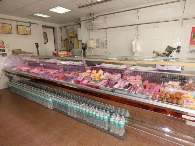 ++OPORTUNIDAD++LOCAL COMERCIAL EN VENTA ACTUALMENTE FUNCIONANDO COMO CARNICERIA+ — 2