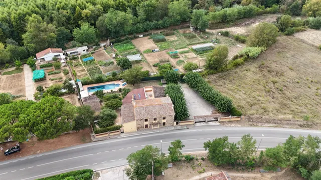 Masía histórica con antiguo restaurante y vivienda en Quart  - foto 4