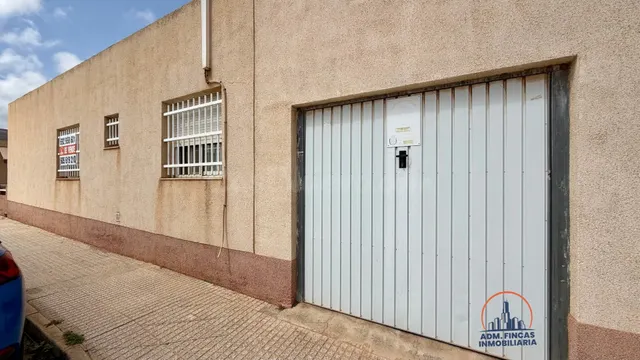 Planta baja de 198 m2 de parcela con 4 dormitorios, patio, p - foto 3