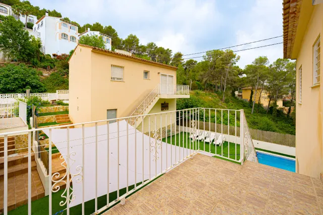 Propiedad con encanto en venta en Tossal Gros con tres villas, piscina privada y potencial infinito — 22