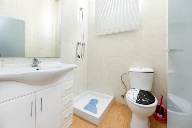 Amplio Chalet con piscina, pista deportiva y vistas en Ogíjares. — 25