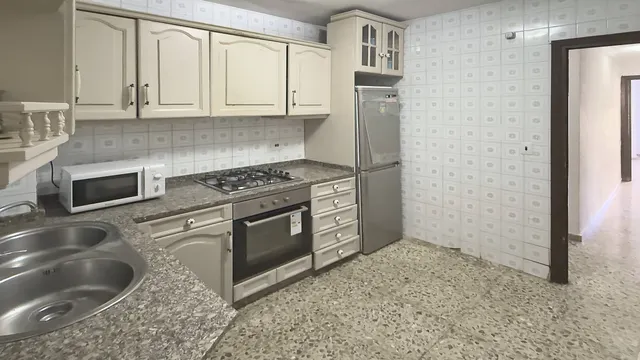 Piso en venta en Calle de Tomàs Ortuño — 7