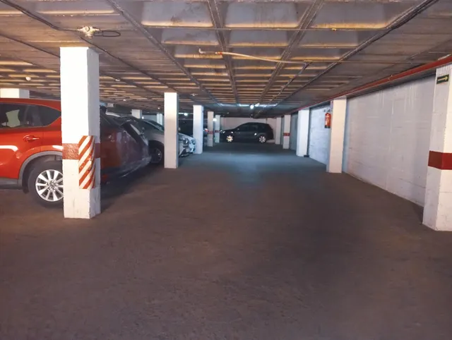 Plaza de garaje en calle Genaro Parladé — 7