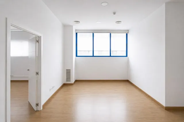 Oficina en venta en Avenida de la Albufera 323, Madrid — 12