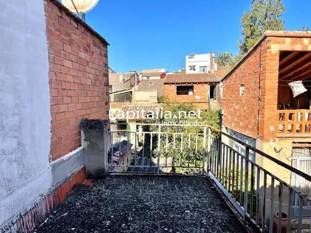 Casa a la venta en Ráfol de Salem. — 23