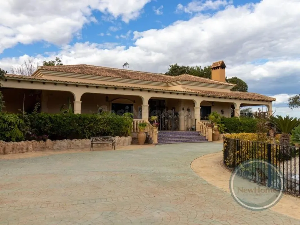 Casa 5 habitaciones 450m² en venta - Valverde