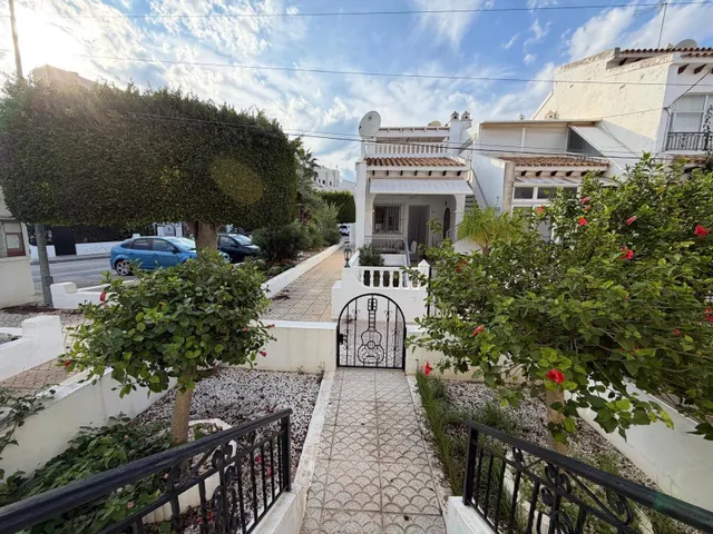 FABULOSA VIVIENDA TIPO DUPLEX CON ENTRADA INDEPENDIENTE Y AM