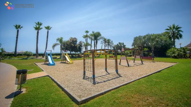 OPORTUNIDAD A PIE DE LA PLAYA. — 25