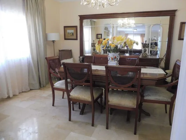 Villa grande con mucho potencial y vistas al mar zona Estupa Budista, Benalmádena — 5