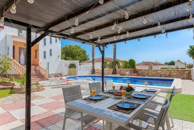 Villa independiente de lujo con gran piscina privada en parc - foto 5