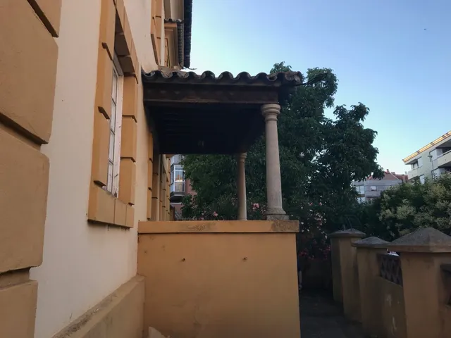 IMPRESIONANTE CASA EN EL CENTRO DE VALENCIA DE DON JUAN, IDEAL NEGOCIO. EN PERFECTO ESTADO. — 46