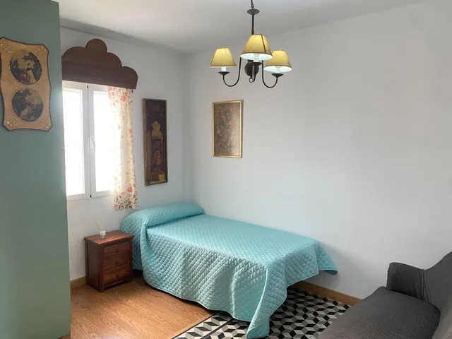 PISO LUMINOSO Y AMPLIO EN ALQUILER — 25