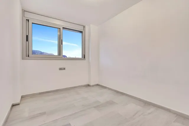Apartamento de 2 dormitorios en Benidorm — 10