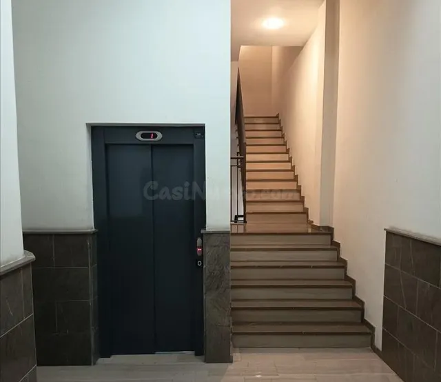 Venta de Piso en Armilla - Granada — 2