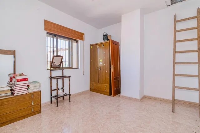 Gran casa de pueblo con terreno, en Ambroz (1260 m2 de parcela) — 28