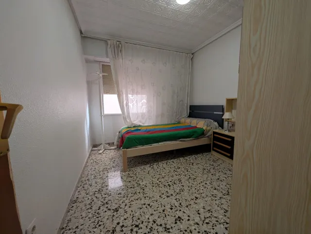 4 DORMITORIOS ,,, PISO ,, CERCA DE LA UNIVERSIDAD — 24