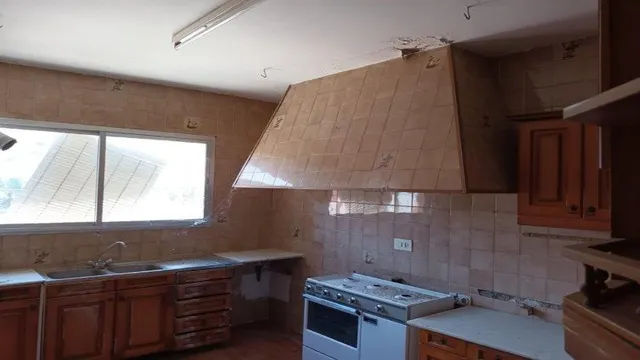 EDIFICIO EN VENTA EN ALISEDA — 12