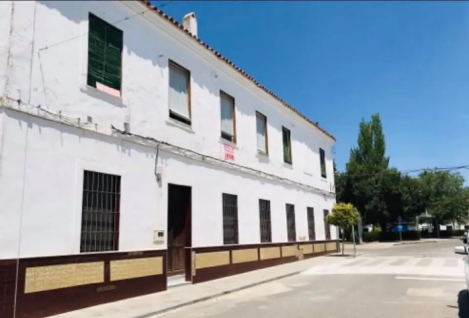 VIVIENDA A LA VENTA EN BELMEZ, CONSTRUCCIÓN FRANCESA.