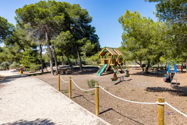 MAGNIFICO CHALET INDEPENDIENTE CON PISCINA PRIVADA Y VISTAS AL CAMPO DE GOLF EN CIUDAD QUESADA — 49
