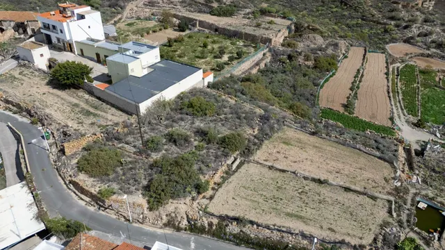 VENTA DE TERRENO EDIFICABLE Y AGRARIO EN LA VERA-FASNIA - foto 4