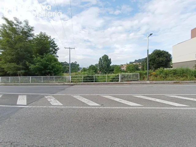 Terreno urbanizable en Brion - Bertamiráns - foto 4