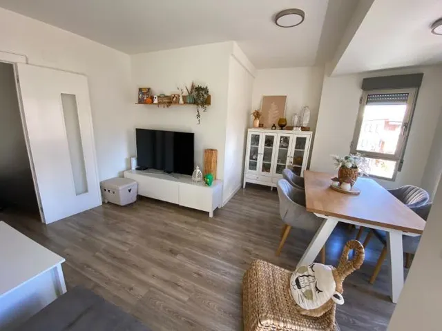 Ático de 3 Dormitorios y 2 Baños con Terraza privada en zona
